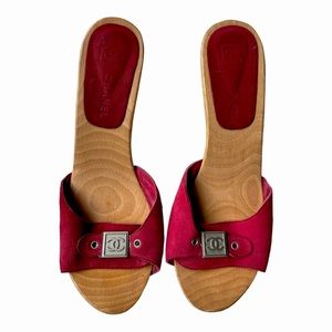 Vintage Chanel Red wooden heels sz 40